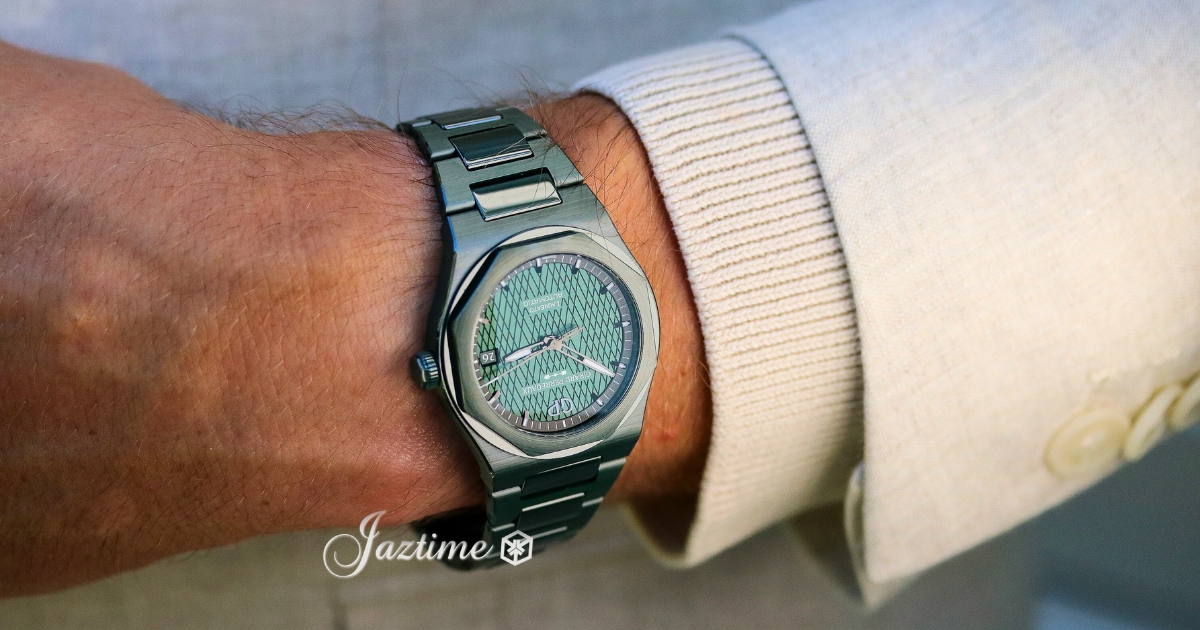 Girard Perregaux Laureato 38mm Green Ceramic Aston Martin Edition 81005-32-3080-1CX - Jaztime Blog - New & Used Luxury Watches - Orange County - CA-4
