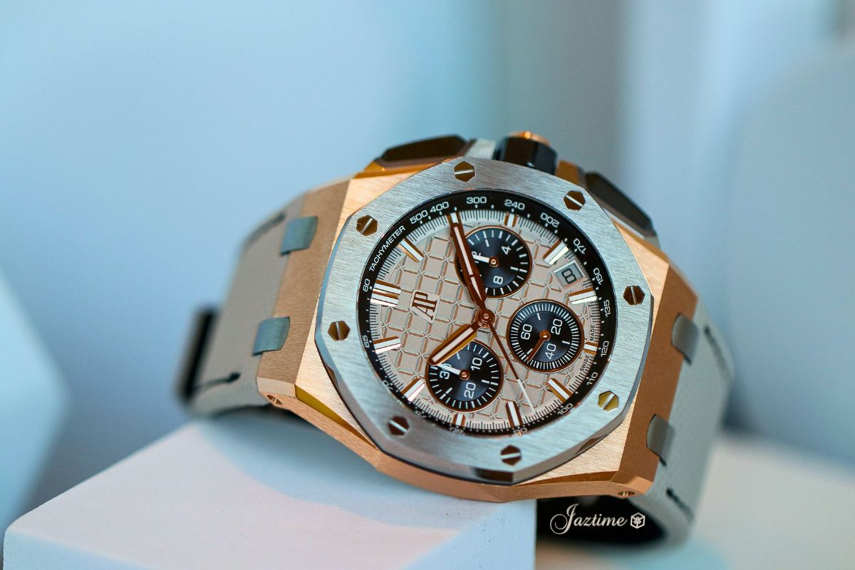 On display the Audemars Piguet Royal Oak Offshore Chronograph 43mm Pink Rose Gold Titanium Bezel Grey Dial 26420OI.OO.A015VE.01 - Jaztime Blog - New & Used Luxury Watches - Orange County - CA - Jaztime Blog