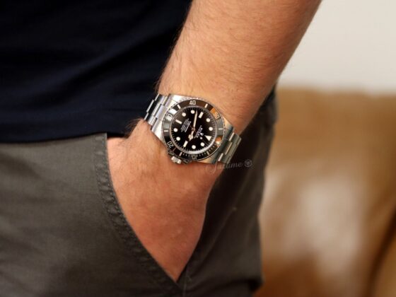 Rolex Submariner No Date Stainless Steel Black Dial 124060