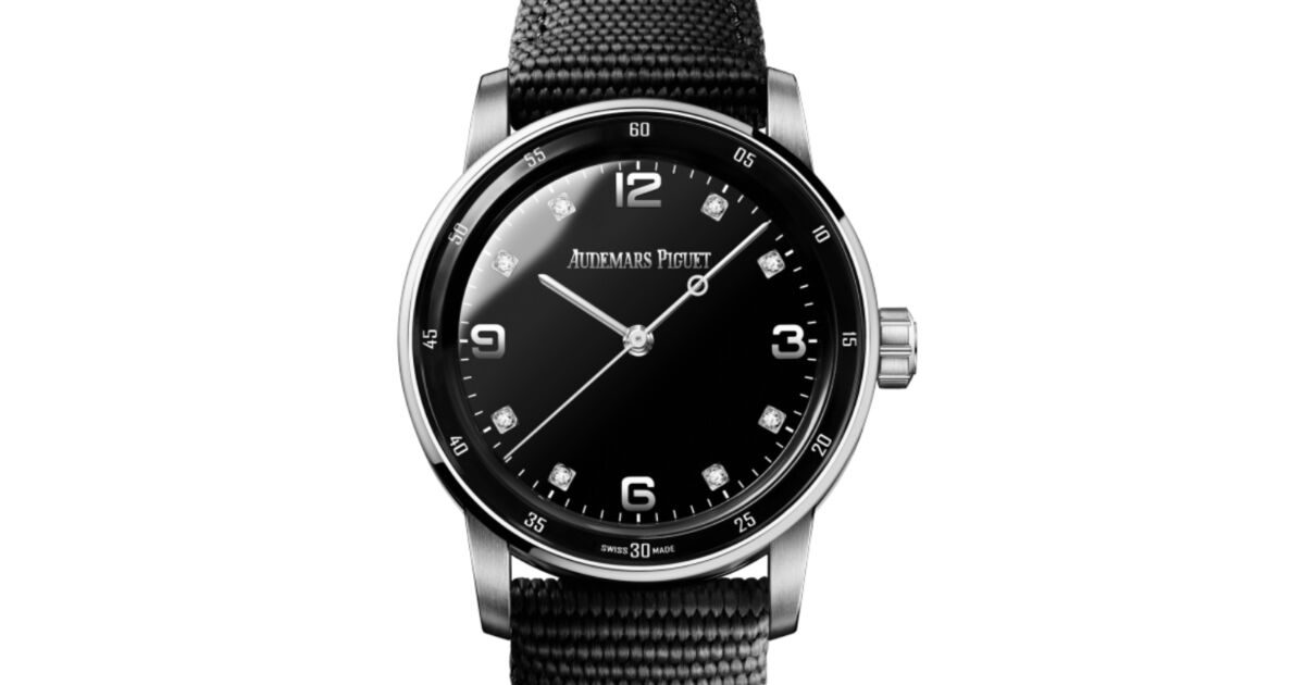AP Code 11.59 Selfwinding White Gold 41mm Black Dial 15210BC