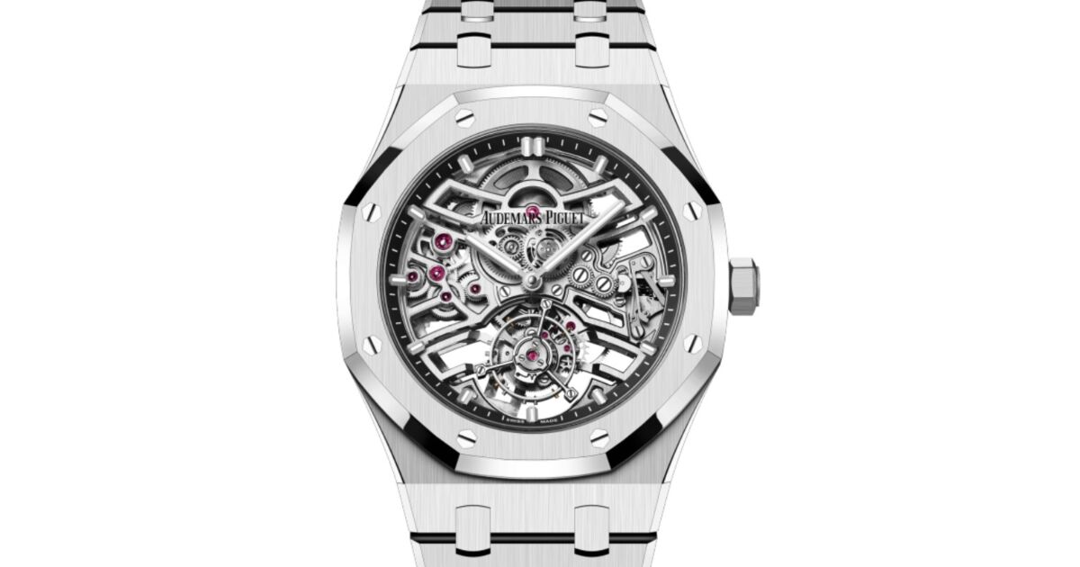 15933, 'Onyx' Skeletonized Chronograph, Yellow Gold – Hairspring