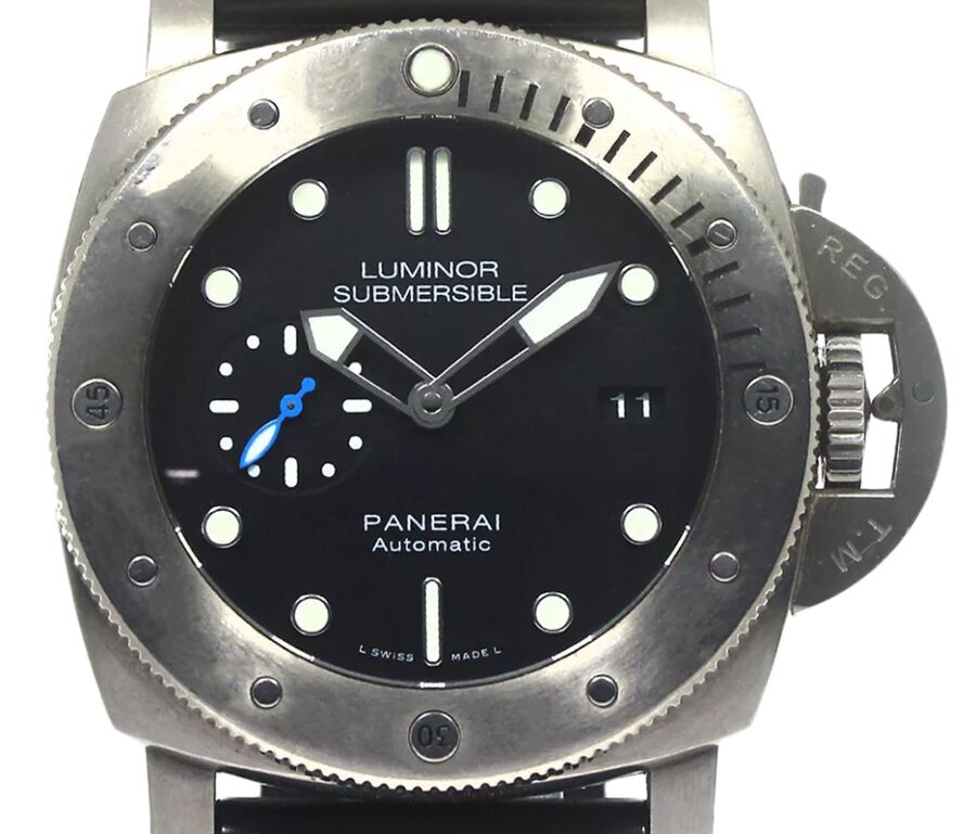Panerai Submersible Titanium 47mm Black Dial PAM01305