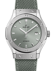 Hublot Classic Fusion 3-Hands Titanium Sage Green 42mm 542.NX.891G.NR