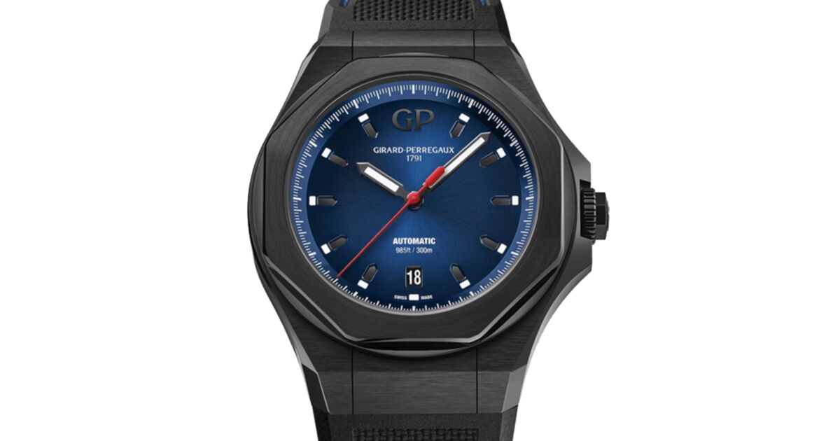 Girard Perregaux Laureato Absolute 44mm Titanium 81070-21-491-FH6A