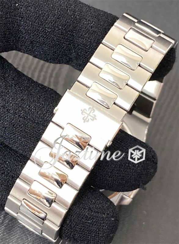 Patek Philippe Nautilus Date Sweep Seconds Stainless Steel Green Dial 5711 1A 014 BRAND NEW