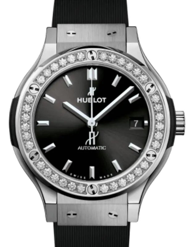 Hublot Classic Fusion 3-Hands Titanium Diamonds 38mm 565.NX.1470