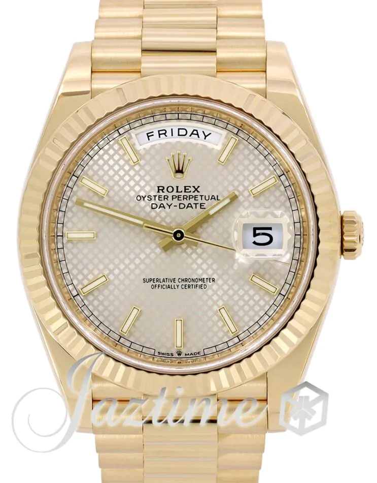 Rolex Day-Date 40 President Yellow Gold Silver Diagonal Motif