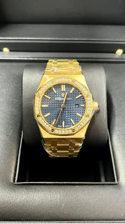 Audemars Piguet 67651BA.ZZ.1261BA.02 Royal Oak Quartz Ladies 33mm