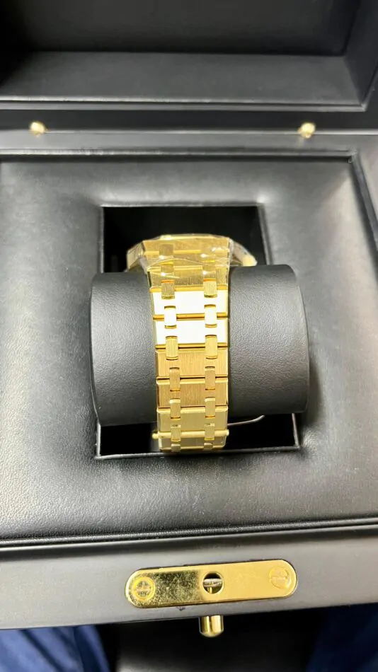 Audemars Piguet 67651BA.ZZ.1261BA.02 Royal Oak Quartz Ladies 33mm