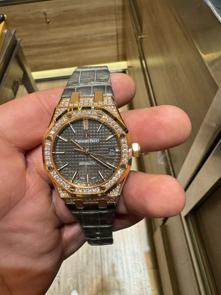 Audemars Piguet 15452OR.ZZ.D003CR.01 Royal Oak Selfwinding 37mm